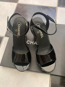 NIB 100% AUTH Chanel 16P Black Patent Leather Camellia Flower Wedge Sandals Sz38 - Picture 1 of 11