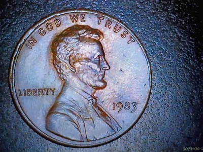 1983 NMM Lincoln. Cent W/ Off Cent Collar Strike,Split Collar + More Errs. C Pic - Image 1 of 4