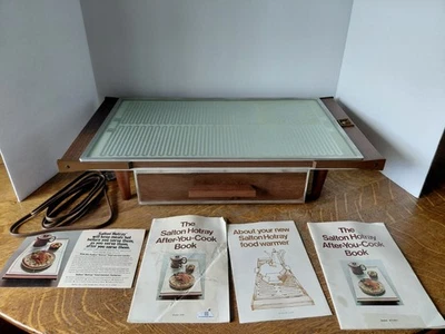Bandeja de calentamiento de alimentos vintage Salton Hotray Glass modelo H-934 con punto solar y cajonera Foto 1 de 4