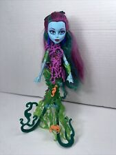 Monster High Posea Reef Great Scarrier Reef Crab Seahorse Doll