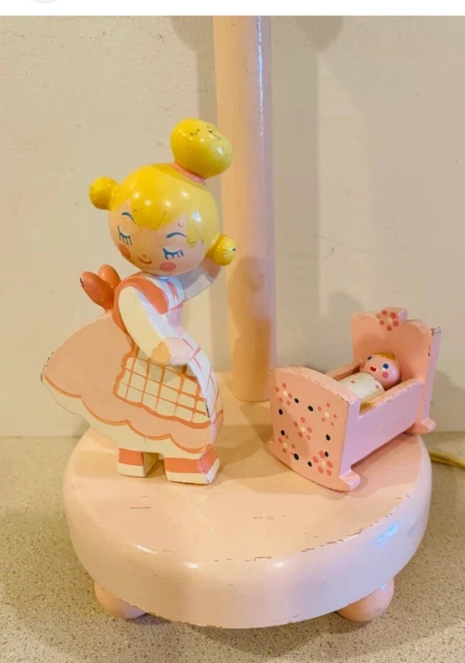 "Lámpara de mesa de madera para guardería de colección rosa mamá bebé cuna figuras 10,5"" sin pantalla" Foto 1 de 4