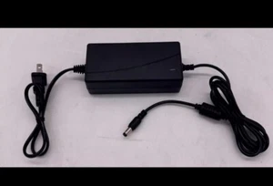 Facmogu Adattatore di Alimentazione 12V 5A AC 100-220V a DC 60W Alimentatore Interruttore Spina US - Foto 1 di 6