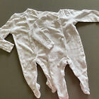 Baby Girl 0-3 miesiące F&F 2 Piżamy Babygrows Białe Kwiatowe Króliki