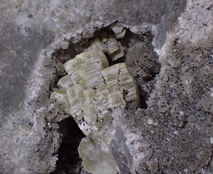 Sehr GROSSER WELOGANIT Kristalle feines Mineral Präparat MONTREAL Frankensteinbruch - Bild 1 von 7