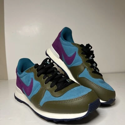 Nike Internationalist Suede Shoes Lace Up Low Athletic Sneakers Womens Size 6.5 - Image 1 of 4