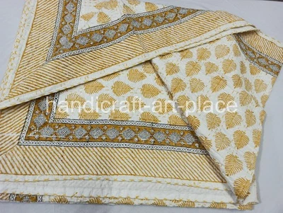 Colcha manta bohemia floral con estampado de bloques de mano y edredón amarillo Foto 1 de 4