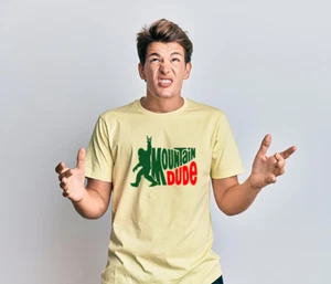 MEN WOMENS TEE TSHIRT UNISEX MOUNTAIN DUDE DEW BIGFOOT YOWIE FUN GIFT BIRTHDAY - Bild 1 von 9