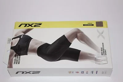 2XU Mid-Rise Compression Shorts Women's  X-SMALL XS  BLACK/DBLACK  WA3027b   NEW - Image 1 of 4