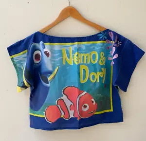 Top corto de verano para mujer Finding Nemo hecho a mano reciclado reversible talla 12 - Imagen 1 de 3