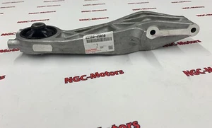 TOYOTA SIENNA 2004-2009 AWD REAR DIFFERENTIAL SUPPORT 5238045030 OEM - Picture 1 of 11