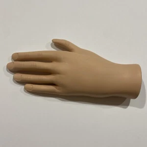 Manicure Practice Hand with Cuticled Fingers by DL Professional  preowned - Picture 1 of 6