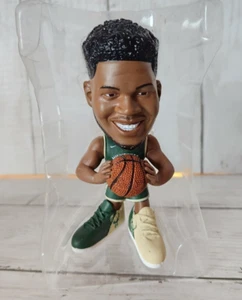 NBA Milwaukee Bucks Giannis Antetokounmpo Showstomperz 4,5 Zoll Wackelkopf - Bild 1 von 7