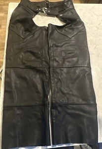 Genuine HARLEY DAVIDSON Mens Black Leather Chaps Large Long  Zip Snap Pants USA - Picture 1 of 10