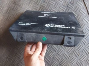 BMW E34 KIT DE PRIMEROS AUXILIOS EMERGENCIA DIN 13164 B ORIGINAL FABRICANTE DE EQUIPOS ORIGINALES - Imagen 1 de 3