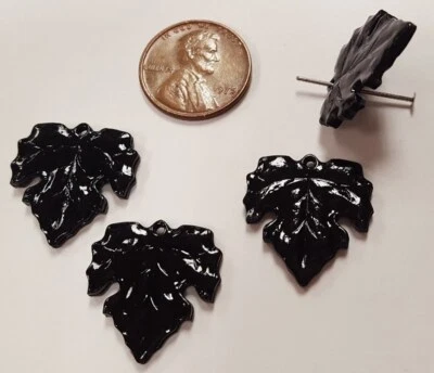 12 HOJAS DE ARCE NEGRO VINTAGE 20mm. DIJES DE CUENTAS COLGANTES ACRÍLICOS GRABADOS N158 Foto 1 de 2