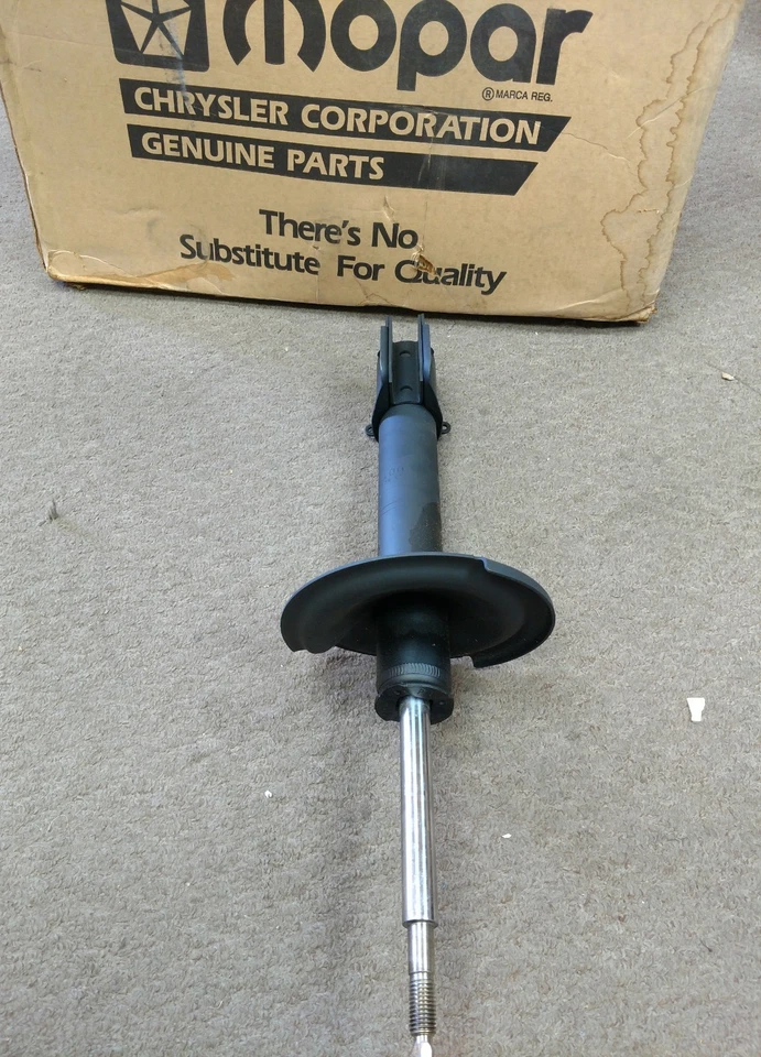 4656069 OEM Mopar suspensión trasera puntal 1997-99 Dodge Plymouth neón NUEVO Foto 1 de 4