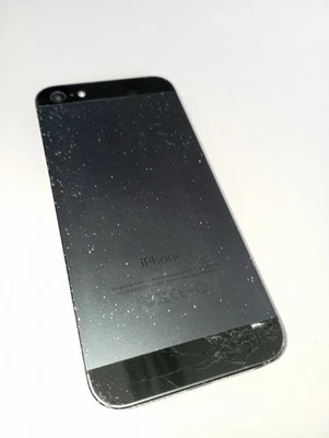 Apple iPhone 5 A1429 Gestoßen Als Defekt Für Ersatzteile Oder Reperatur + Hülle - Bild 1 von 4