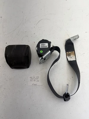 Retractor de cinturón de seguridad trasero derecho Volkswagen Jetta Sportwagen 2010-2014 OEM. Foto 1 de 4