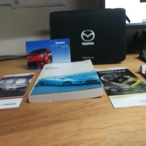 2005 mazda 5 owners manual manual w/case - Foto 1 di 1
