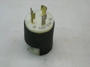 Hubbell 2611 Twist-Lock Locking Plug 2-Pole 3-Wire 30A 125V NEMA L5-30P - Picture 1 of 1