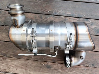 Genuine John Deere Diesel Particulate Filter DPF RE566858 RE567056 DZ101068 - Image 1 of 4