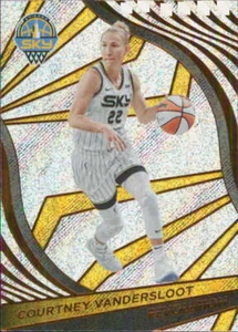 2022 Panini WNBA Revolution #32 Courtney Vandersloot Chicago Sky - Picture 1 of 2