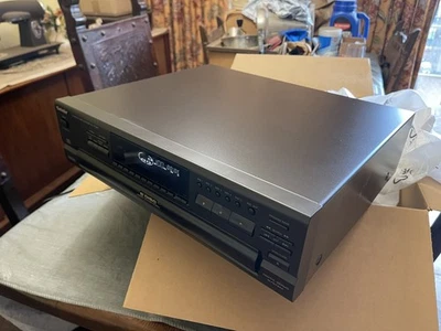 Technics SL-PD887 CD Changer - Image 1 of 4