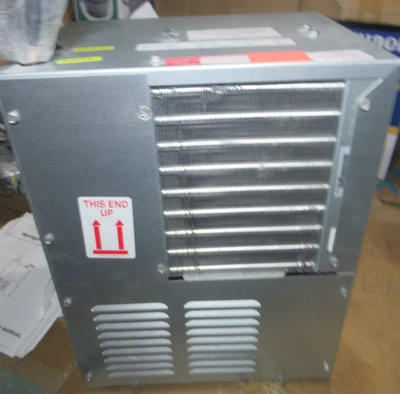 Enfriador de agua remoto ELKAY refrigerado sin filtro, acero galvanizado ECH8* Foto 1 de 4