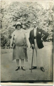 Orig. Cartolina fotografica Bydgoszcz / Bromberg donna/uomo nel parco/giardino sentiero 1929 - Foto 1 di 1