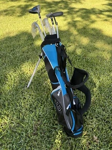 Wilson Profile Junior Set Golfschläger und hellblaue und schwarze Tasche - Bild 1 von 16