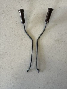 1949 52 CHEVROLET FRONT DOOR LOCK RODS WITH KNOBS, 2 OR 4 DOOR CARS - Photo 1 sur 1
