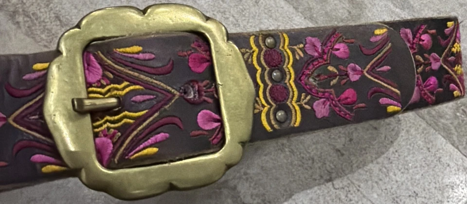 Lucky Brand Brown Leather Belt Red Embroidery size medium Gold Buckle - Image 1 of 4