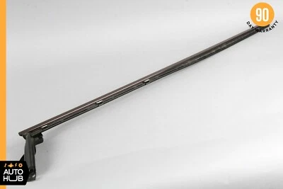 Tira de sellado de ventana de puerta derecha AMG 97-03 MERCEDES W208 CLK430 CLK55 2087201624 FABRICANTE DE EQUIPOS ORIGINALES Foto 1 de 4