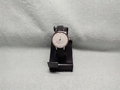 RELOJ DE MODA SKAGEN “ANITA” CARA BLANCA DELGADA JOYA ÍNDICES CORREA DE CUERO NEGRO Foto 1 de 4