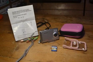 Hitachi HDC-571ES 5.0MP Digital Camera With SD card, Silver - Tested - Picture 1 of 7