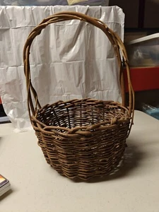 Vintage Hand Woven Twig Grapevine Natural Basket w/handle Boho Farmhouse Garden - Picture 1 of 2
