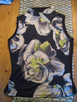 Женская майка для велоспорта Terry Bicycles на боковой молнии с цветочным узором размер: средний - Изображение 1 из 4