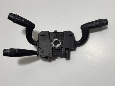 2014-2022 RAM PROMASTER 1500 VAN LIMPADOR DE SETA INTERRUPTOR DE CRUZEIRO FABRICANTE DE EQUIPAMENTO ORIGINAL P5MT56TRMAA - Imagem 1 de 4