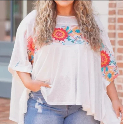 Savanna Jane Size 1X 2X Embroidered Top PonchoWhite Floral Flowers Plus - Image 1 of 4