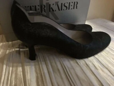 Peter Kaiser negro carbón 2 1/2 pulg. Tacones Paisley diseño tono sobre tono 8 1/2-9 Foto 1 de 4