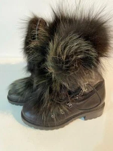 BARNEYS NEW YORK FUR BOOTS SIZE 35.5 Made in Italy Dark Brown - Picture 1 of 9