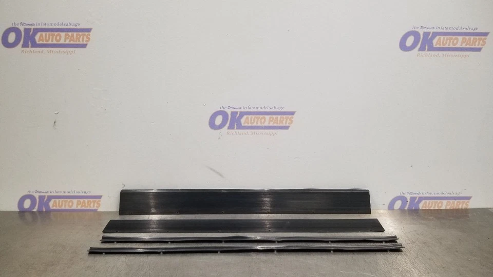 Porsche 914 1973 alféizar de puerta interior placa de desgaste juego de molduras par negro Foto 1 de 4