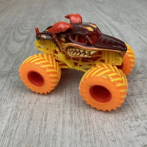 2019 Spinmaster Monster Jam Walmart EXCLUSIVE Fire & Ice Monster Mutt Rottweiler - Picture 1 of 8