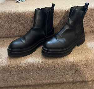New Look “Leather Look” High Ankle Chelsea Boots Size 8 - Picture 1 of 2