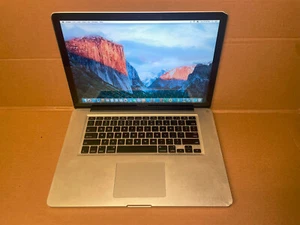 Apple MacBook Pro 15" A1286. MC118LL/A. 2009. Core 2 Duo 2.53GHz. 4GB. 500GB. - Picture 1 of 15
