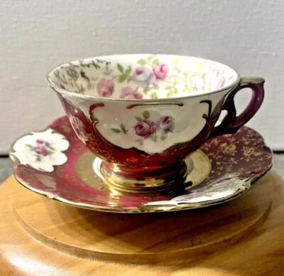 VTG Child-sized Winterling teacup & saucer w/ gold gilt & pink roses, Germany - Image 1 of 4