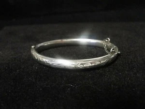 Beautiful Sterling Childs bracelet w/ safety chain - Picture 1 of 5
