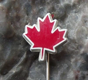 Small Red Maple Leaf White Edges Canadian Canada National Emblem Pin Badge - Picture 1 of 6