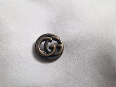 One Bronze Gucci GG Button 20mm - Image 1 of 4