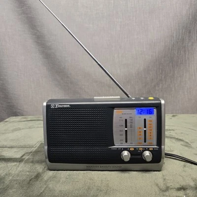 Vintage Emerson AM / FM Weather Band Radio  Digital Clock  - Image 1 of 4
